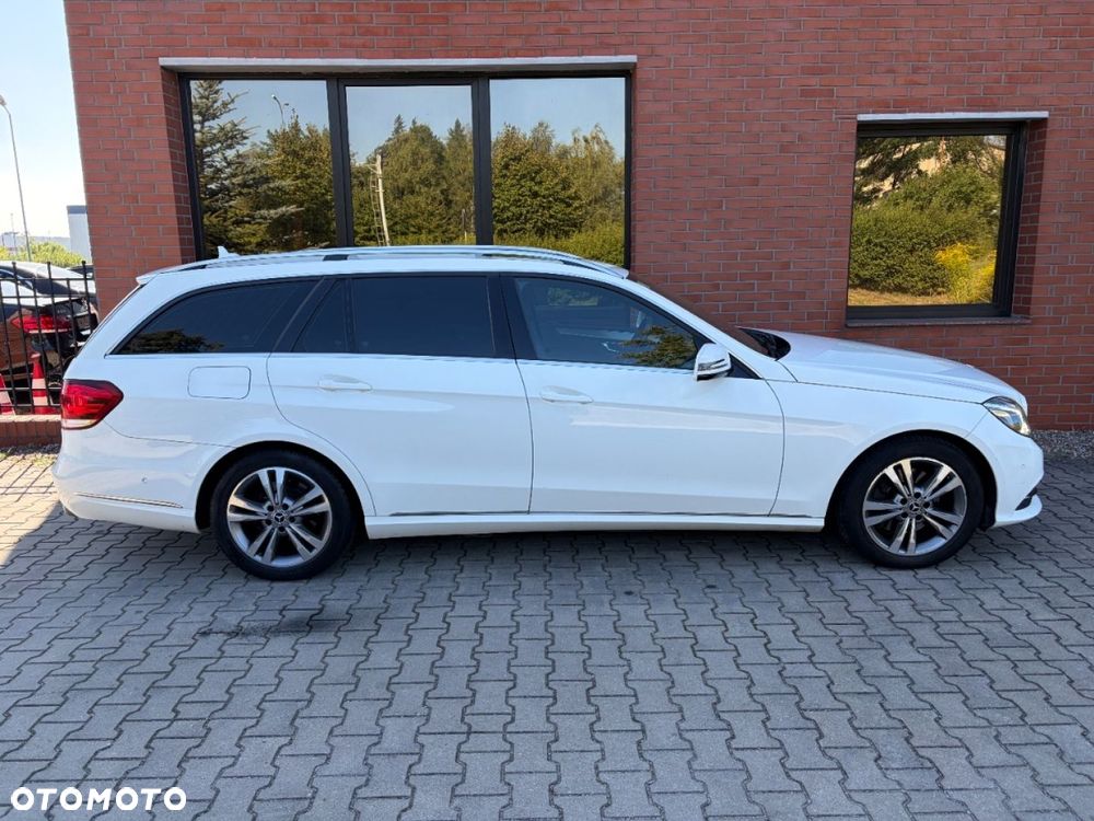 Mercedes-Benz Klasa E 250 CDI 7G-TRONIC Elegance - 28