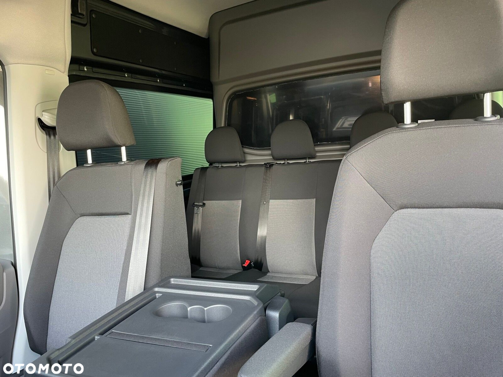 Volkswagen Crafter 35 2.0 TDI 140KM L4H3 3m 6bm - 22