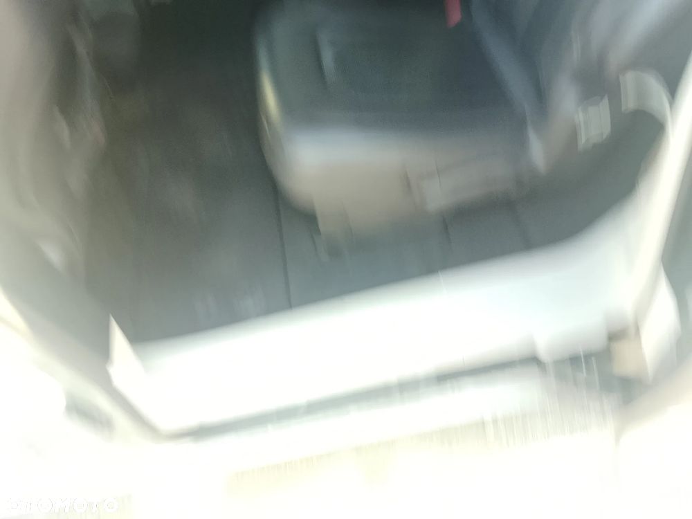 Chrysler Pacifica - 9