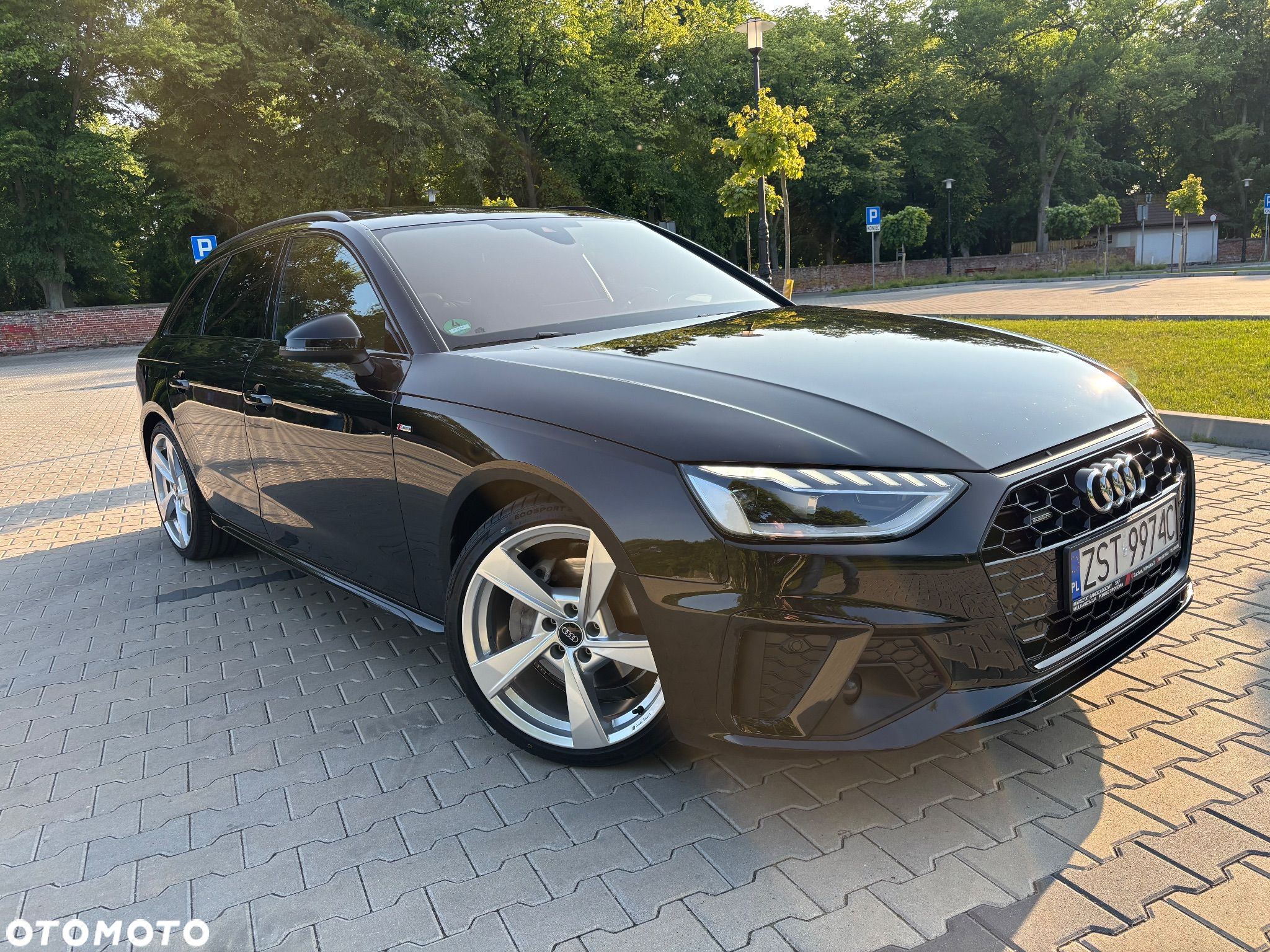 Audi A4 40 TFSI quattro S tronic S line - 4