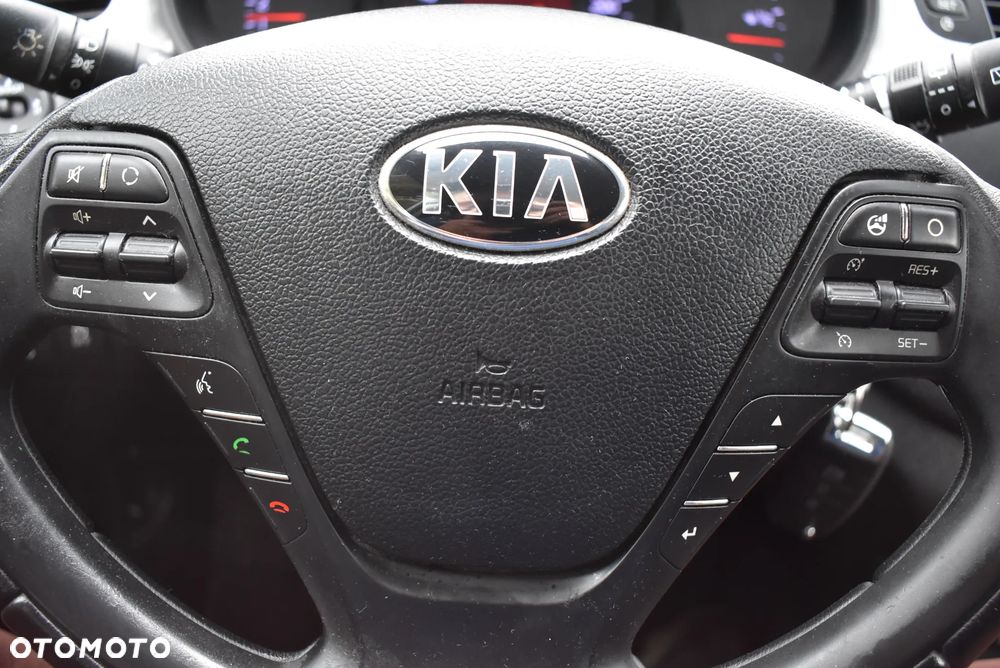 Kia Ceed 1.0 T-GDI 100 ISG Dream Team Edition - 14