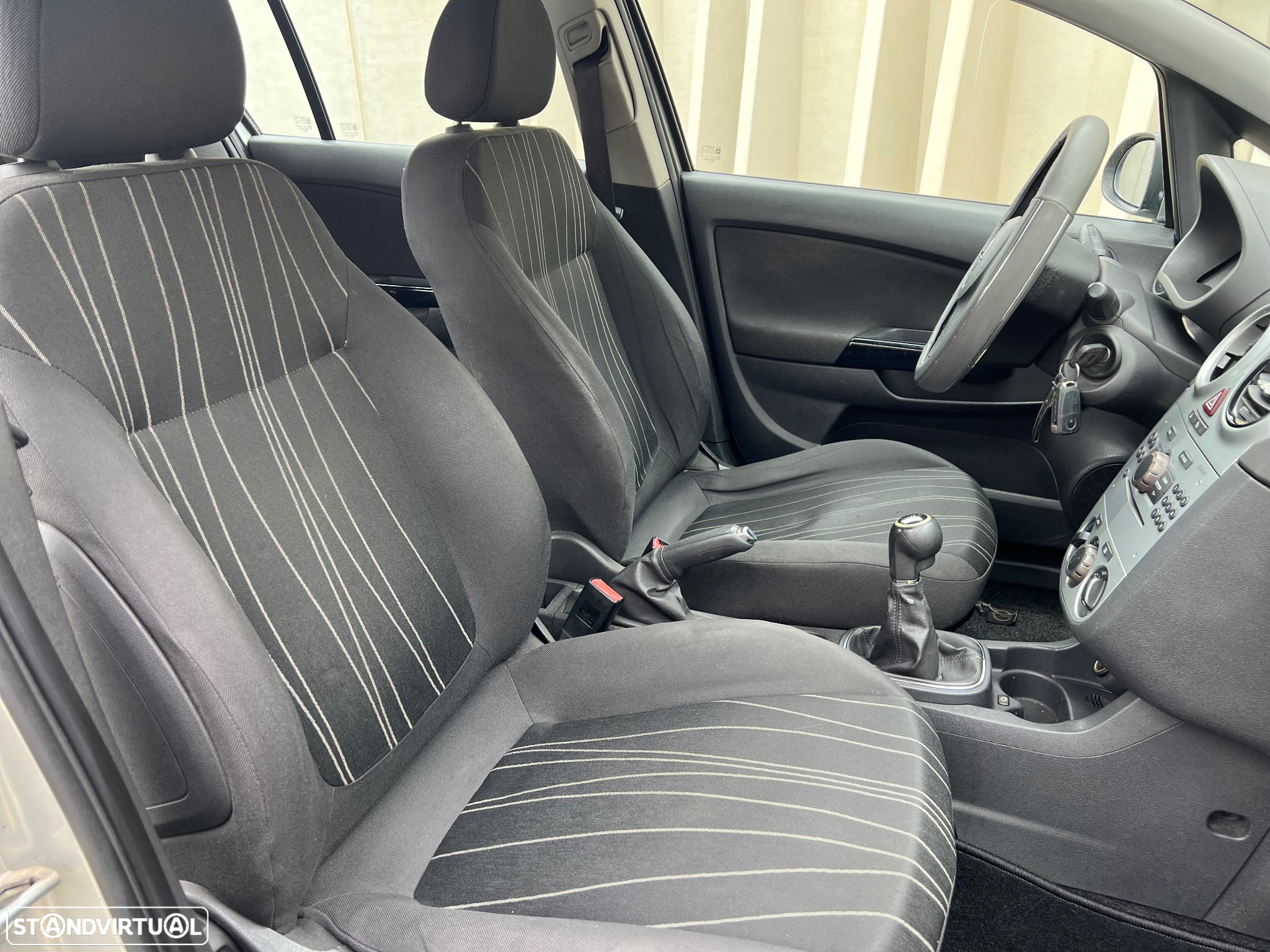Opel Corsa 1.3 CDTi Enjoy EcoFLEX - 5