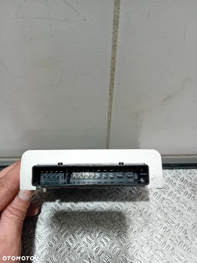 wzmacniacz Harman Mercedes-Benz C-klasa W205 2017 A2059006928  A2059013110 - 3