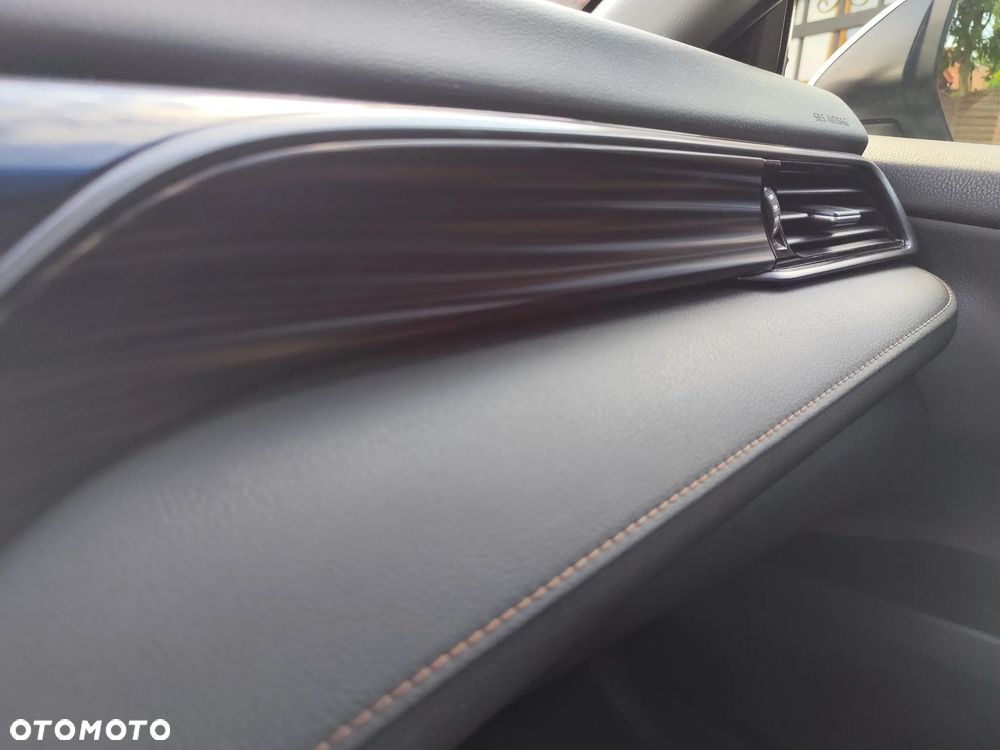 Toyota Camry 2.5 Hybrid Executive CVT - 32