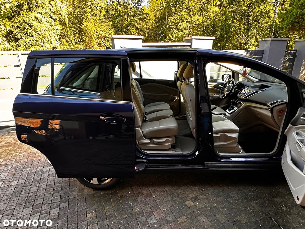Ford Grand C-MAX - 22