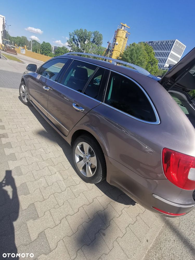 Skoda Superb 1.6 TDI Ambition Greenline - 8