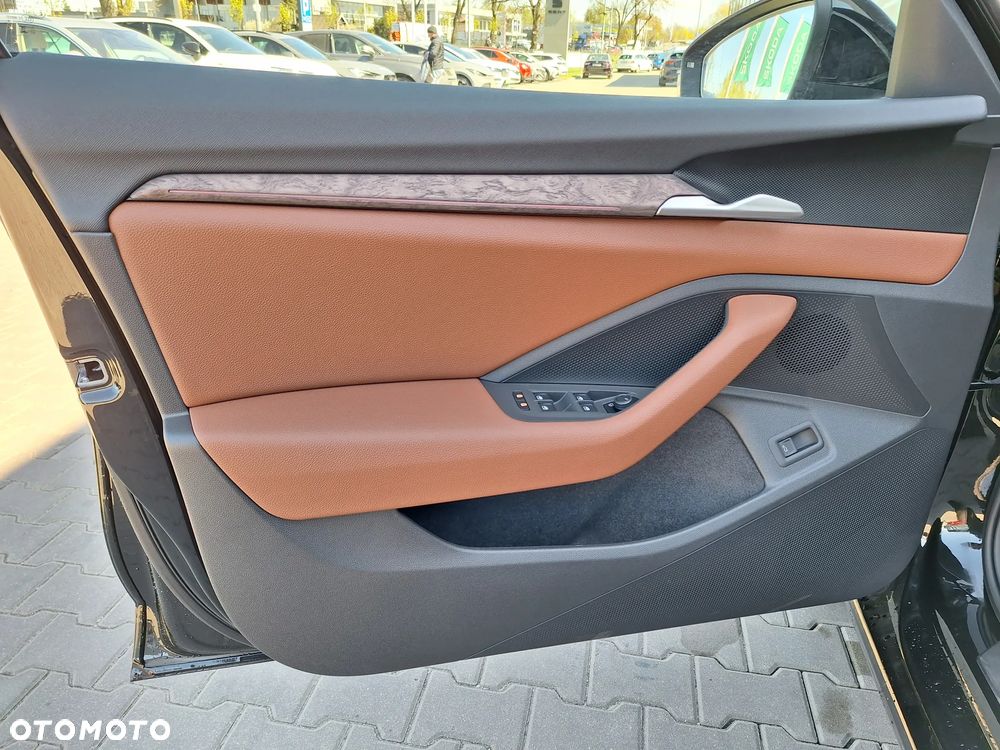 Skoda Superb 2.0 TSI 4x4 L&K DSG - 9