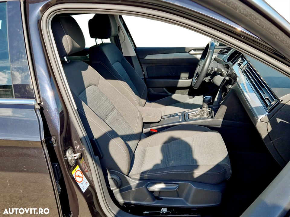 Volkswagen Passat 1.5 TSI ACT DSG Comfortline - 12