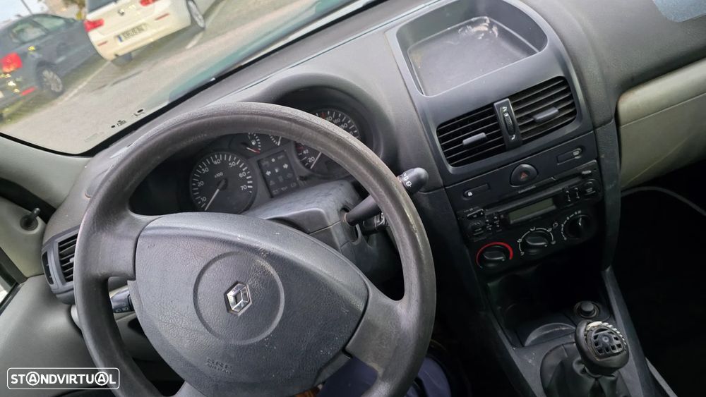 Renault Clio 1.2 Confort Authentique - 7