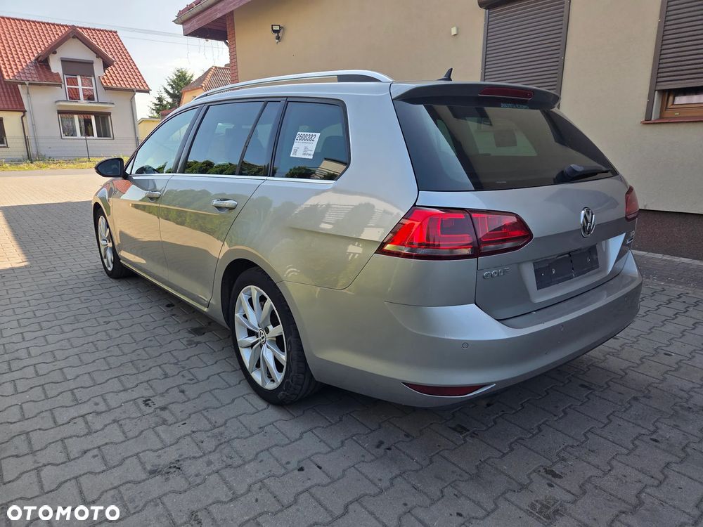 Volkswagen Golf - 4