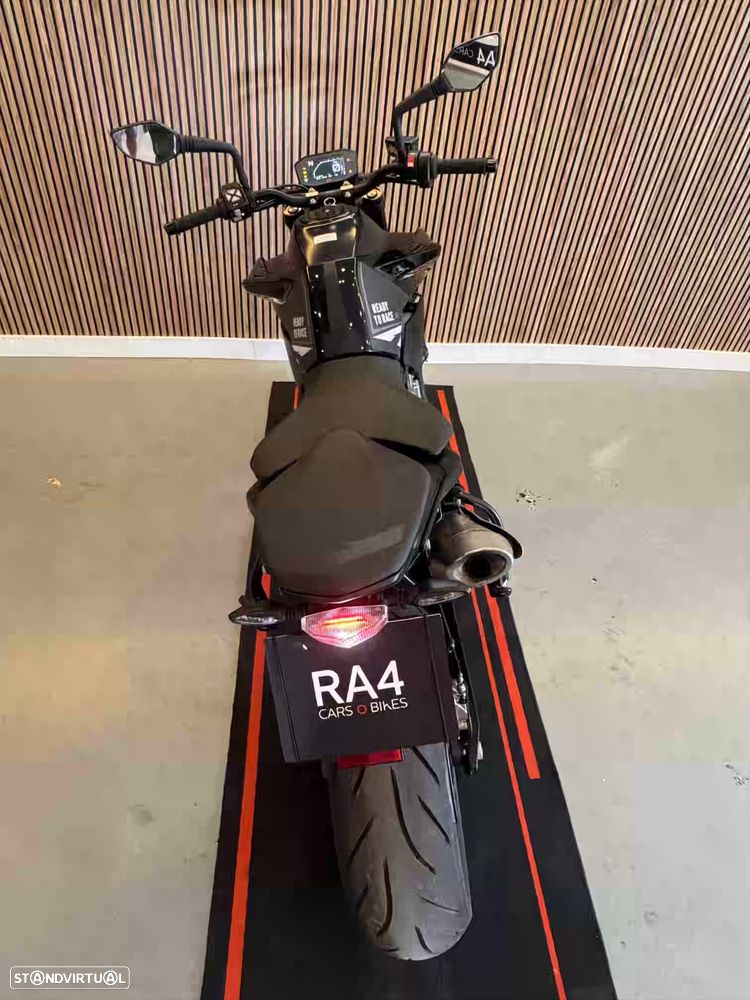KTM Duke 890 - 13