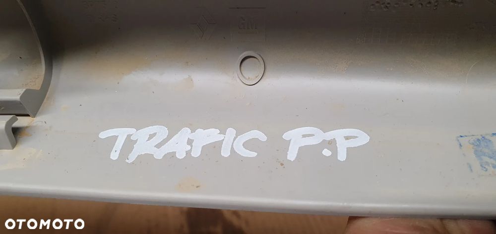 Osłona poszycie słupka prawy przód Opel Vivaro B Trafic III 93868211 - 8
