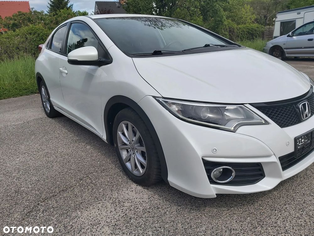 Honda Civic 1.8 i-VTEC Comfort Black Edition - 3