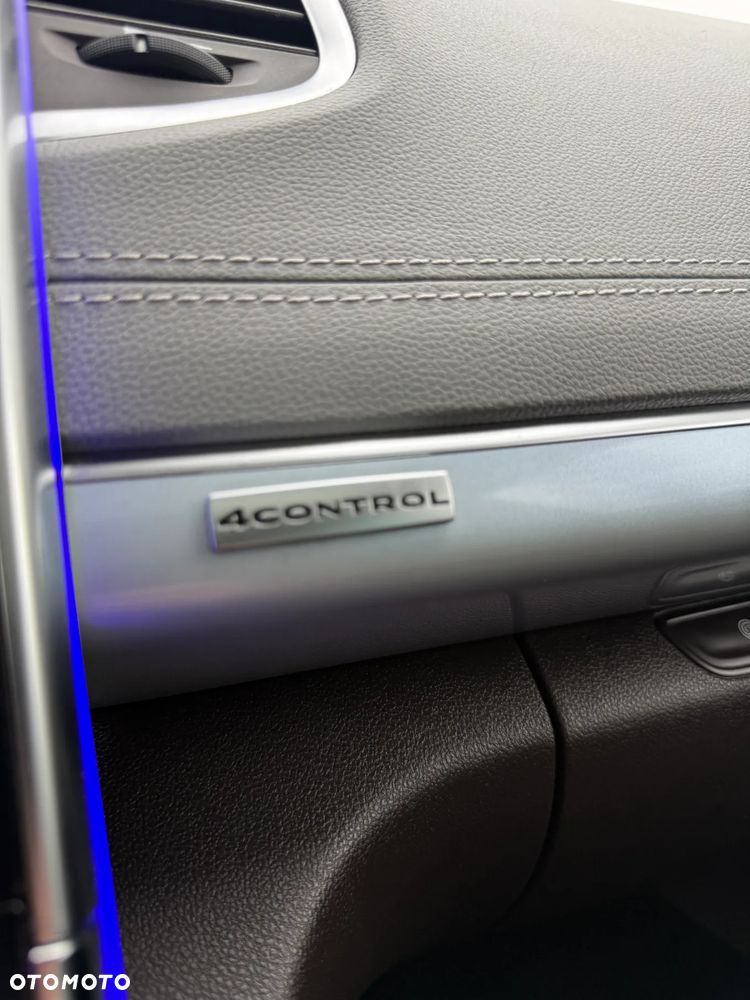 Renault Espace 1.6 dCi Energy Initiale Paris EDC 7os - 40