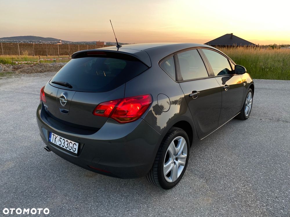 Opel Astra 1.4 Turbo Design Edition - 6