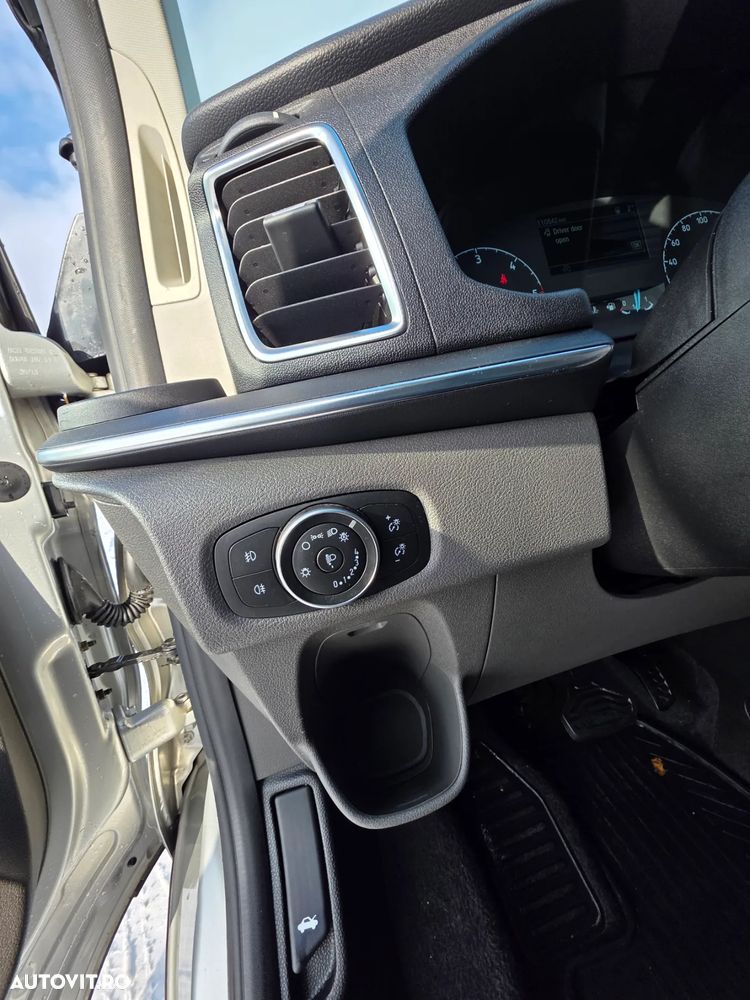 Ford Tourneo Custom Bus 320 2.0 EcoBlue 185 CP L2H1 Titanium X Aut. - 13