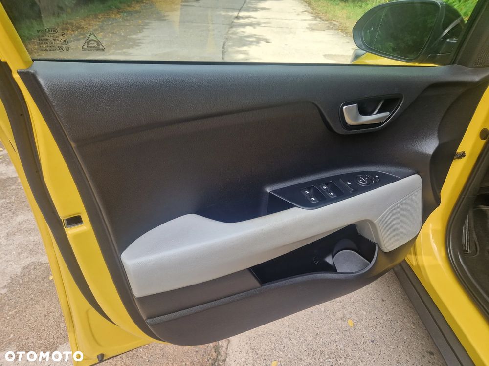 Kia Stonic 1.6 CRDi Platinum Edition - 26