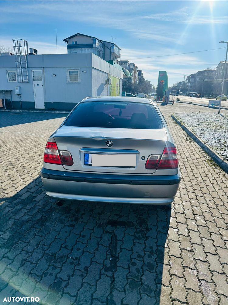 BMW Seria 3 318i - 23