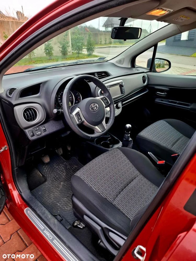 Toyota Yaris 1.33 Premium - 6