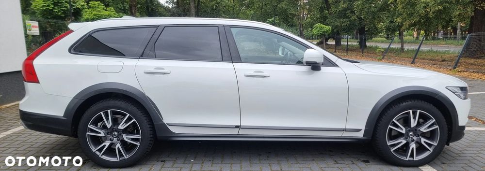Volvo V90 Cross Country B5 D AWD Ultimate - 6