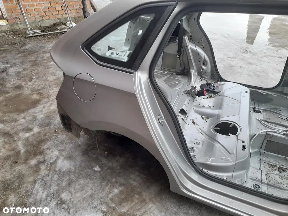 błotnik ćwiartka prawa prawy tył tylna Skoda Rapid Spaceback LF8H - 5