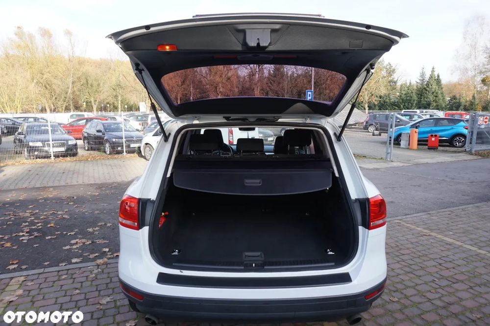 Volkswagen Touareg 3.0 V6 TDI SCR Blue Motion DPF Automatik - 5