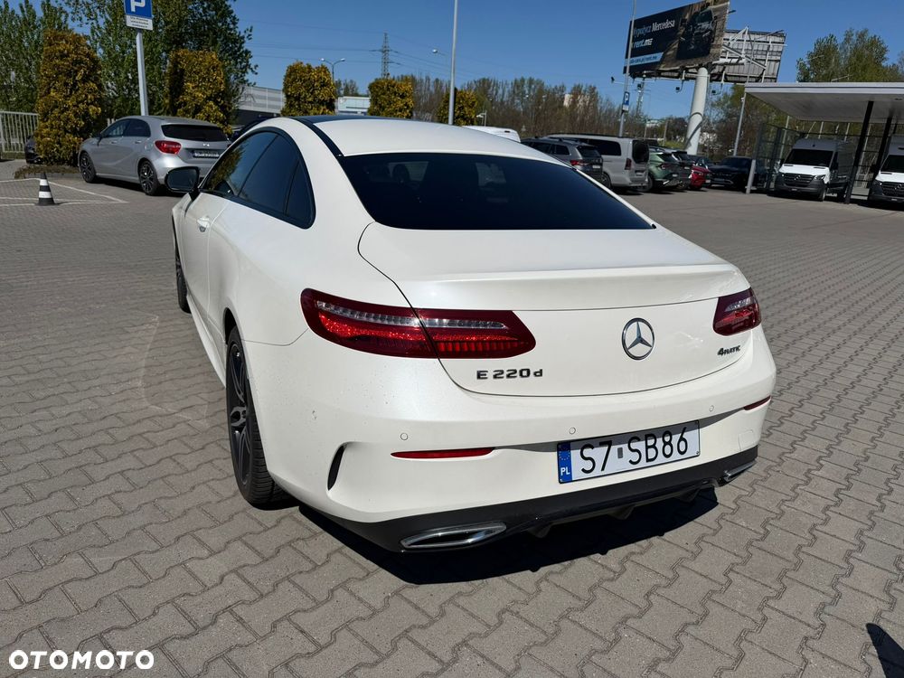 Mercedes-Benz Klasa E 220 d 4-Matic 9G-TRONIC - 4