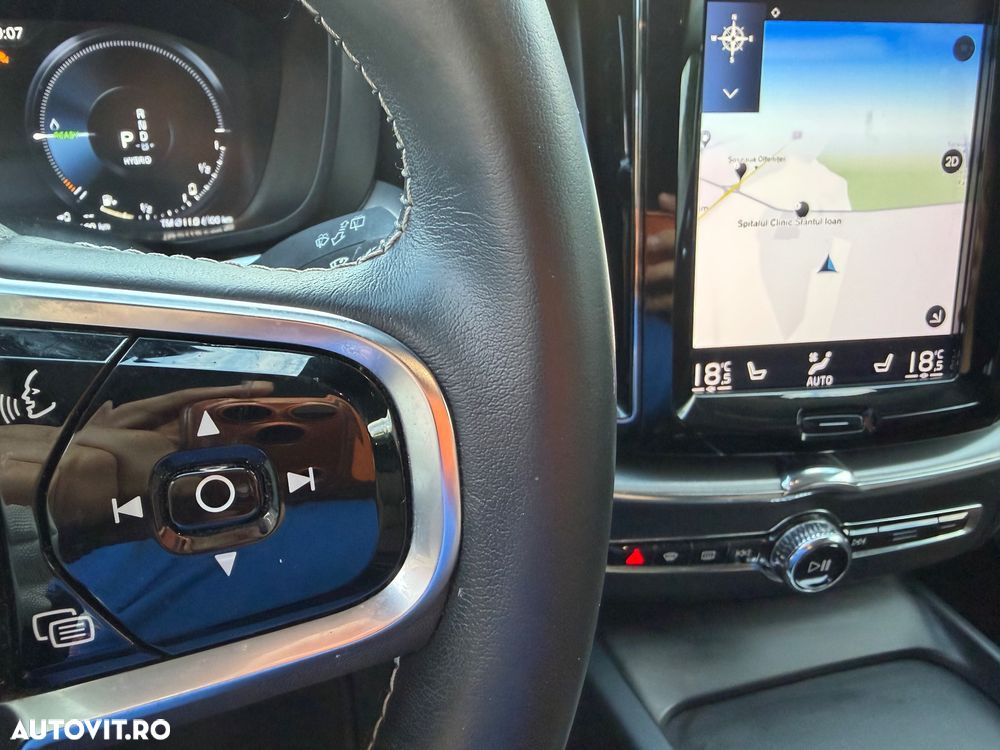 Volvo XC 60 T8 Twin Engine AWD Momentum Pro - 15