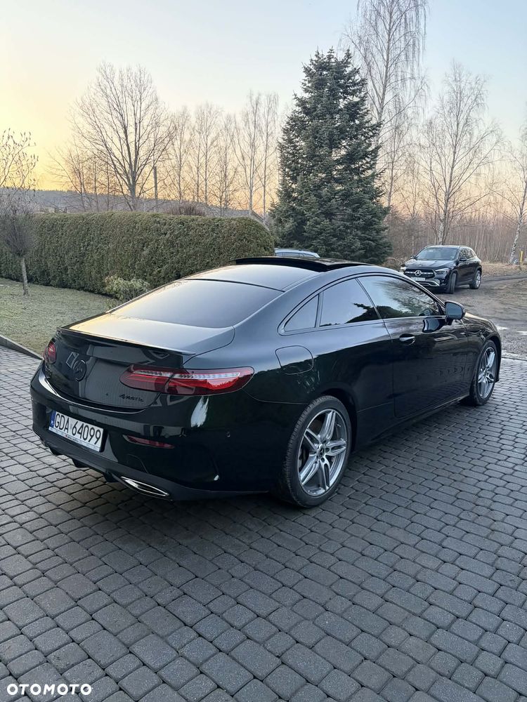 Mercedes-Benz Klasa E 400 4-Matic 9G-TRONIC - 4
