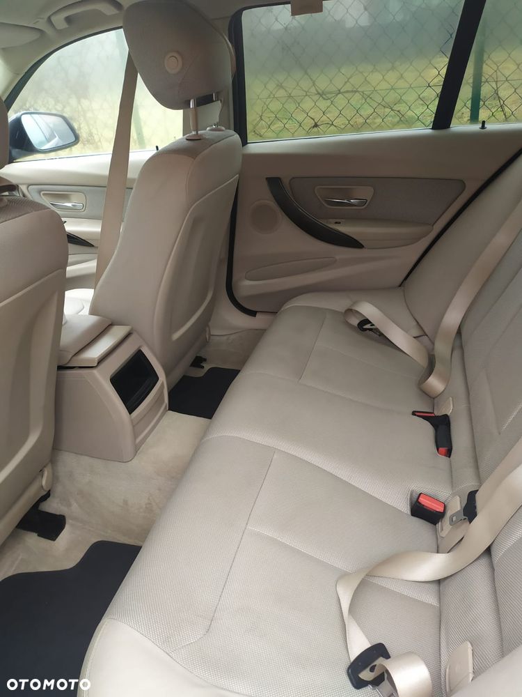 BMW Seria 3 316i Modern Line - 11