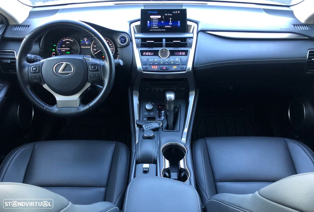 Lexus NX 300h Executive Plus - 33
