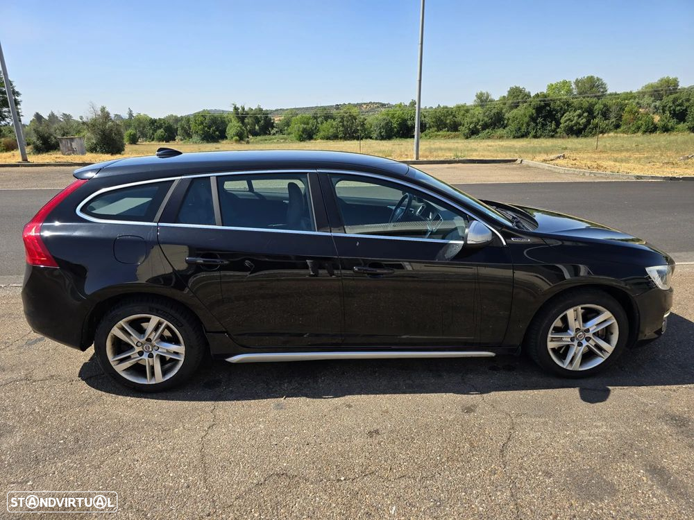 Volvo V60 2.4 D6 Summum AWD Phev - 3
