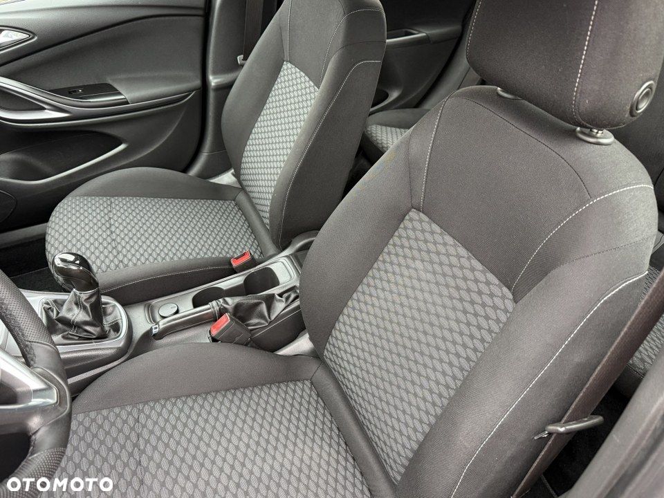 Opel Astra 1.4 Turbo Innovation - 22