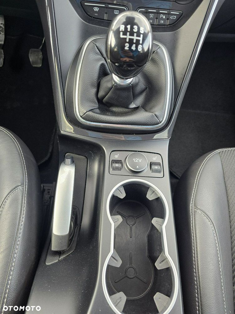 Ford Kuga - 22