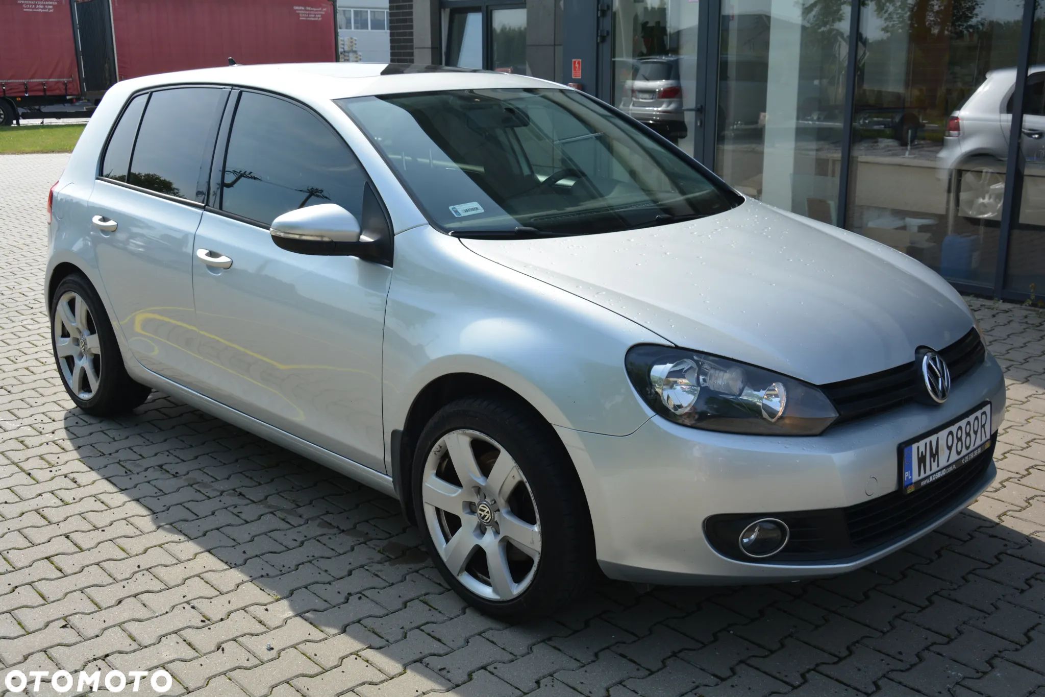 Volkswagen Golf - 1