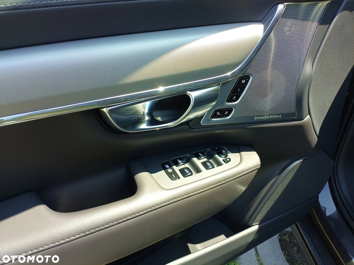 Volvo S90 T8 AWD Plug-In Hybrid Ultimate Bright - 28