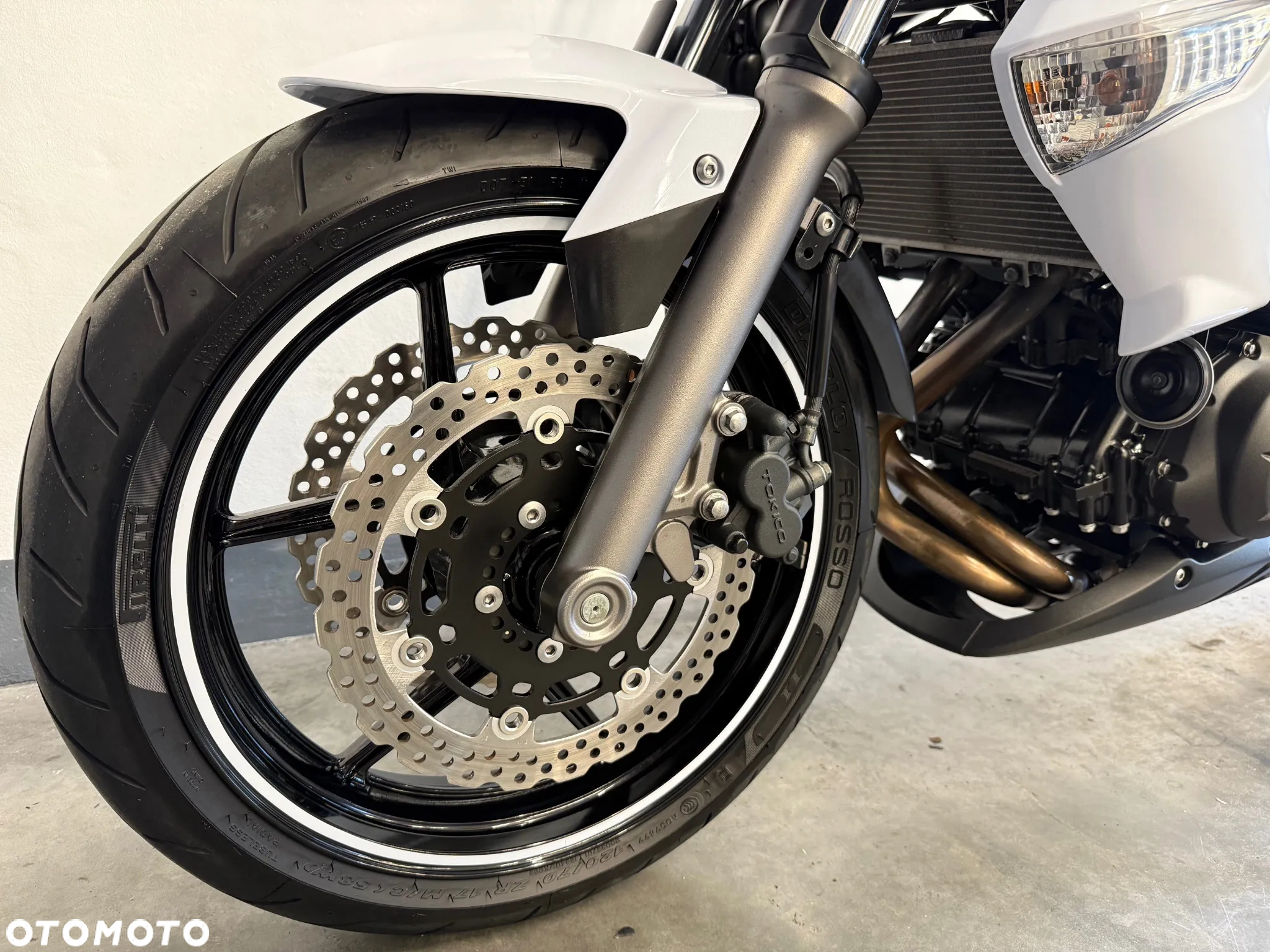 Kawasaki ER - 9