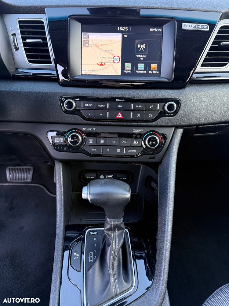 Kia Niro 1.6 GDI HEV 2WD OPF Aut. Edition 7 - 17