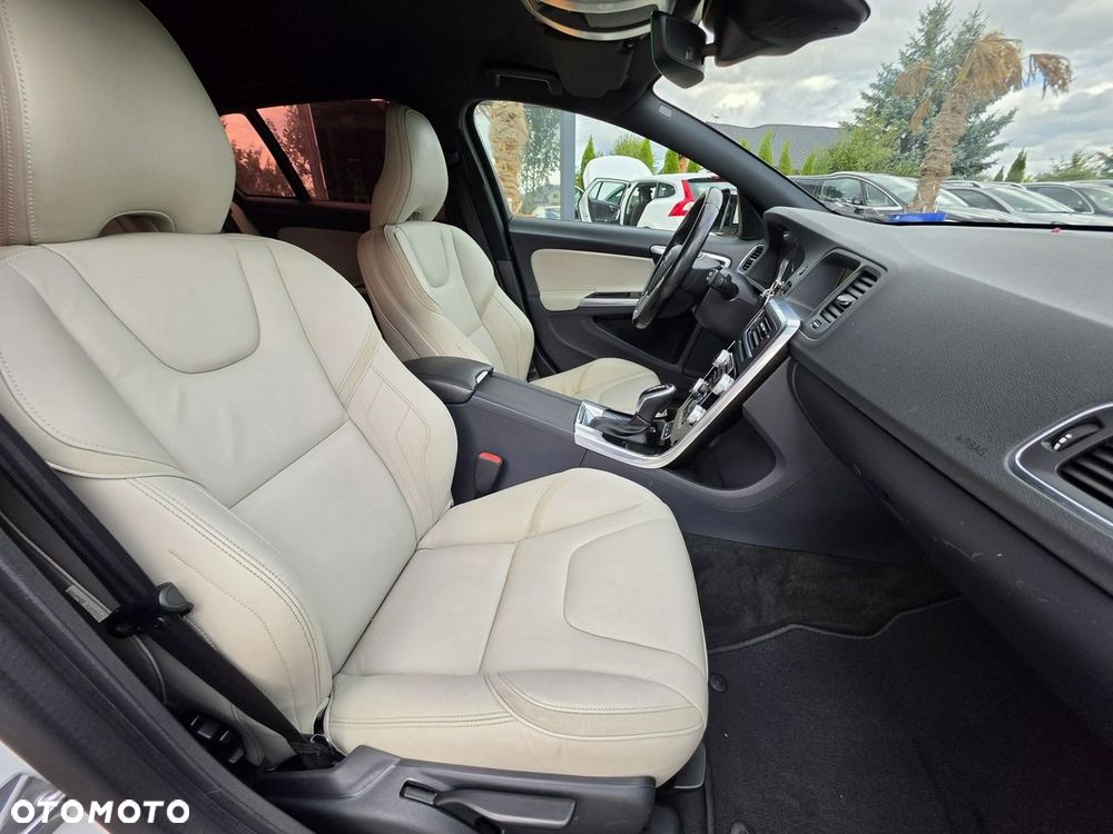Volvo V60 2015