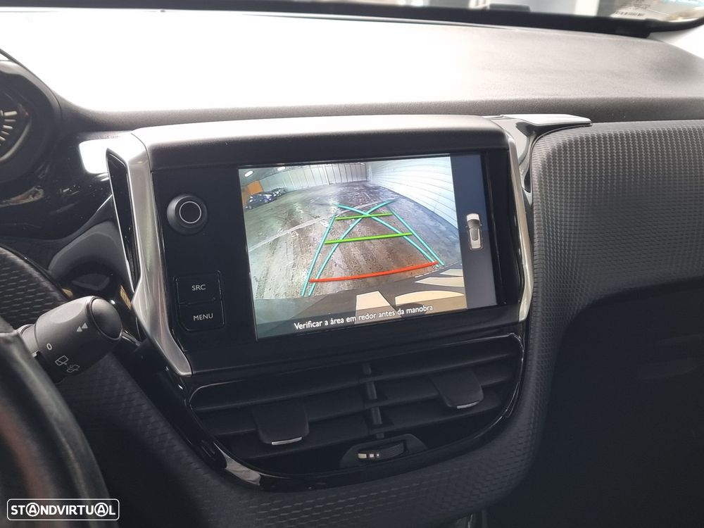 Peugeot 2008 1.2 PureTech Allure - 22