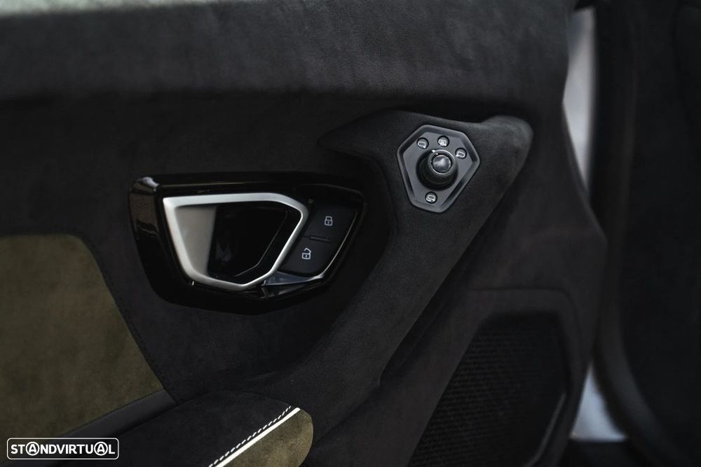 Lamborghini Huracán STerrato - 19