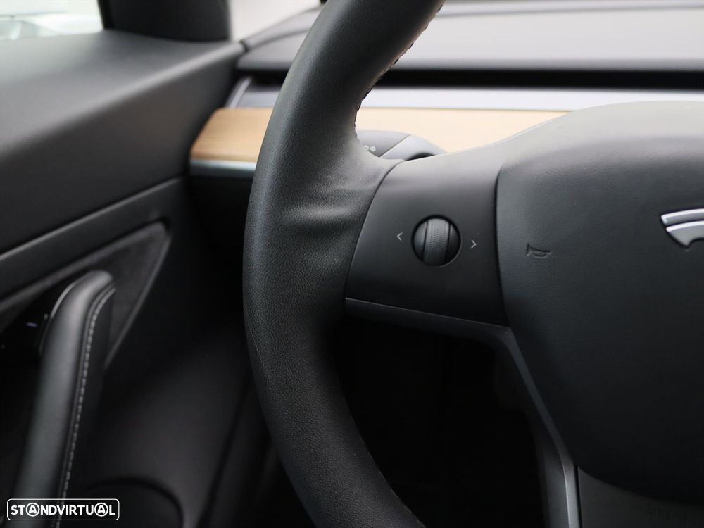 Tesla Model 3 Standard Range Plus RWD - 4