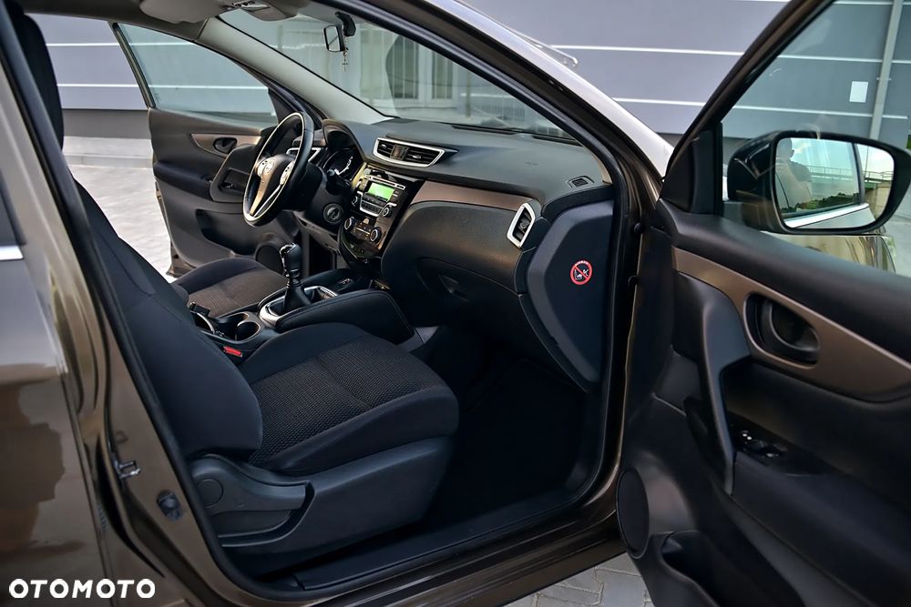 Nissan Qashqai 1.2 DIG-T Visia - 24