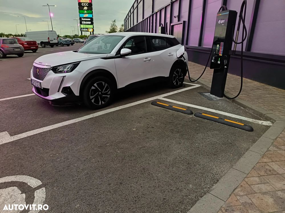 PEUGEOT 2008 2021 — imagine 3