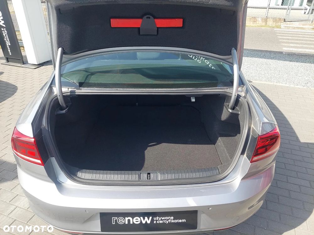 Volkswagen Passat 1.5 TSI EVO Trendline - 17