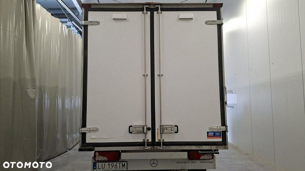 Mercedes-Benz Sprinter - 5