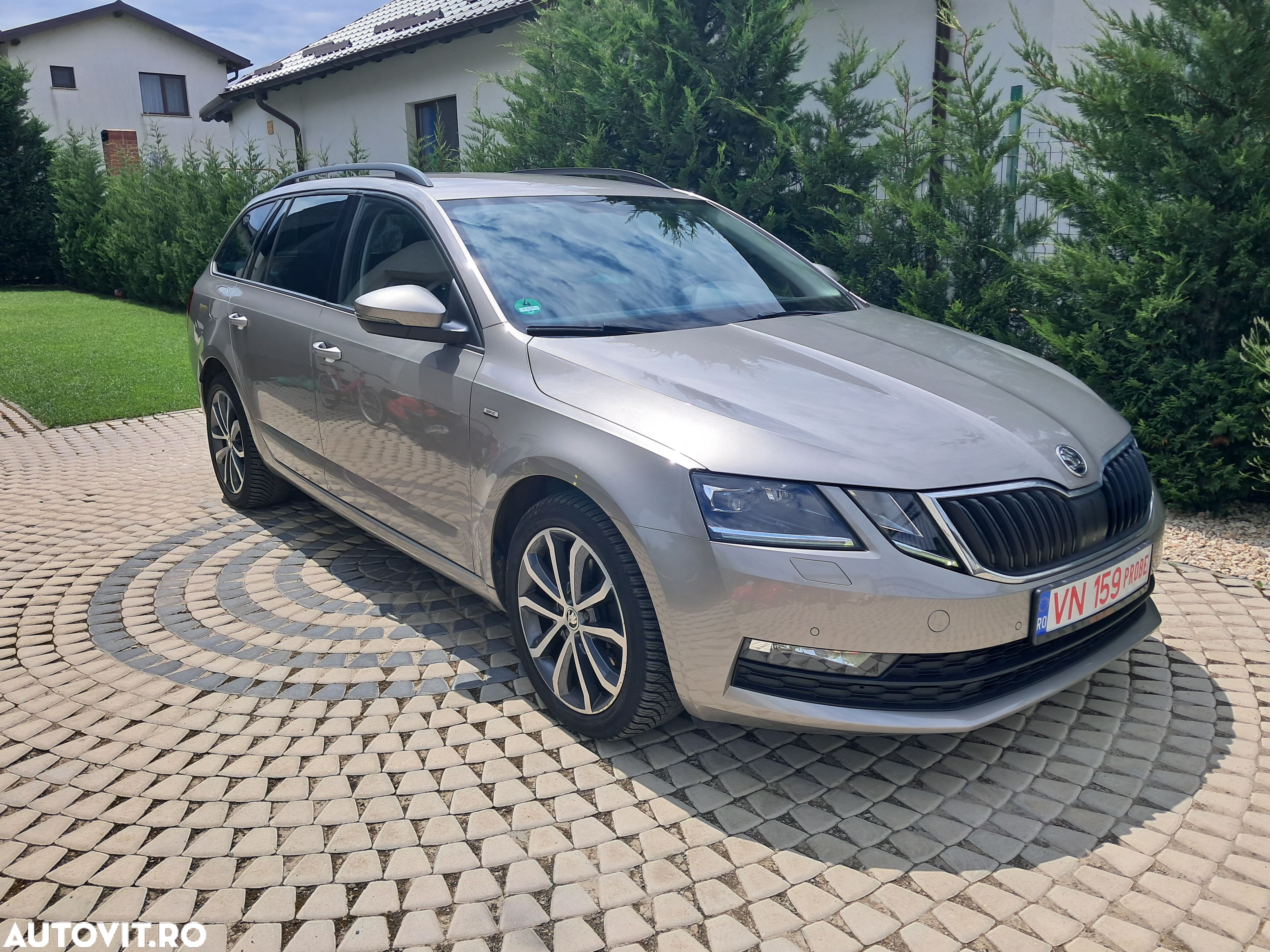 Skoda Octavia Combi 2.0 TDI Drive - 1