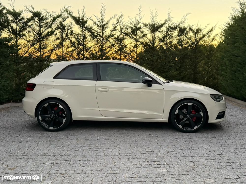 Audi A3 1.6 TDI S line Sport Pack - 4