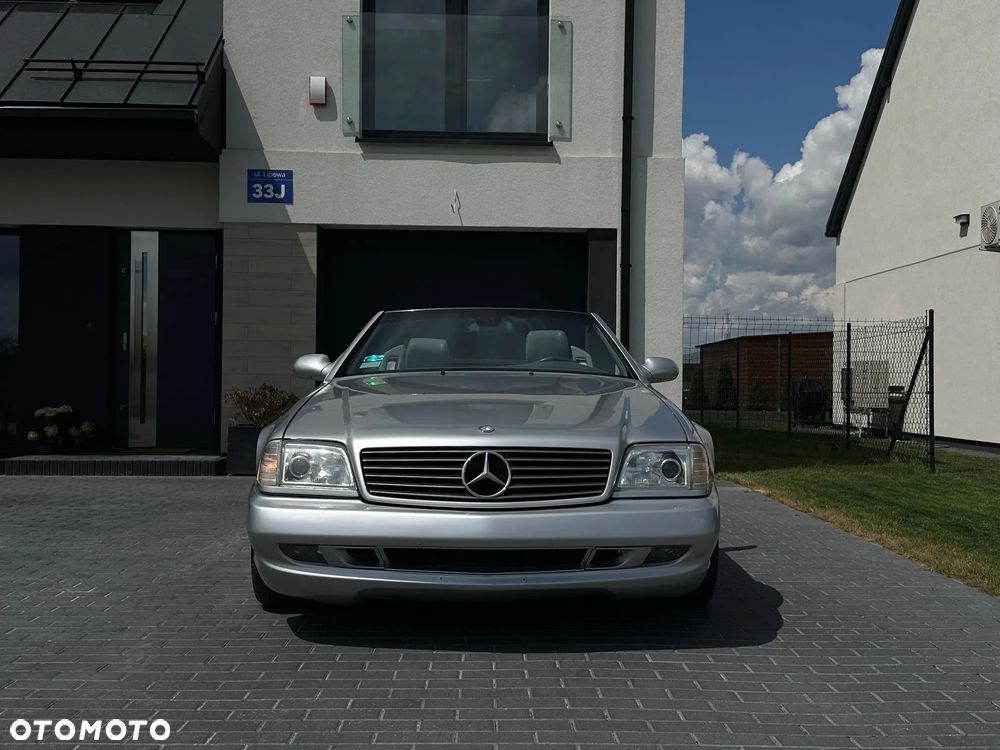 Mercedes-Benz SL - 1