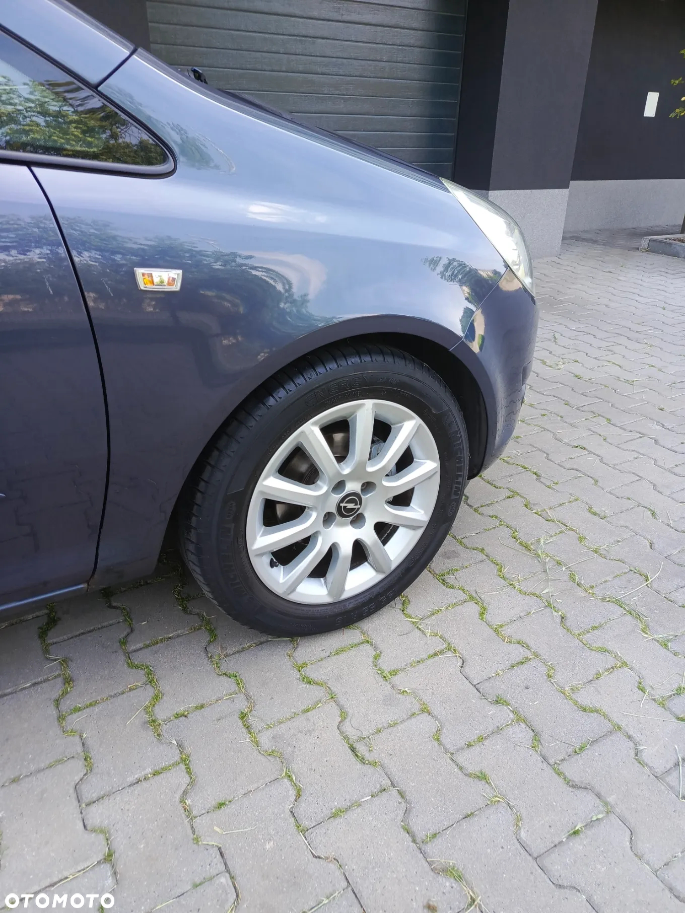 Opel Corsa 1.4 16V Cosmo - 8